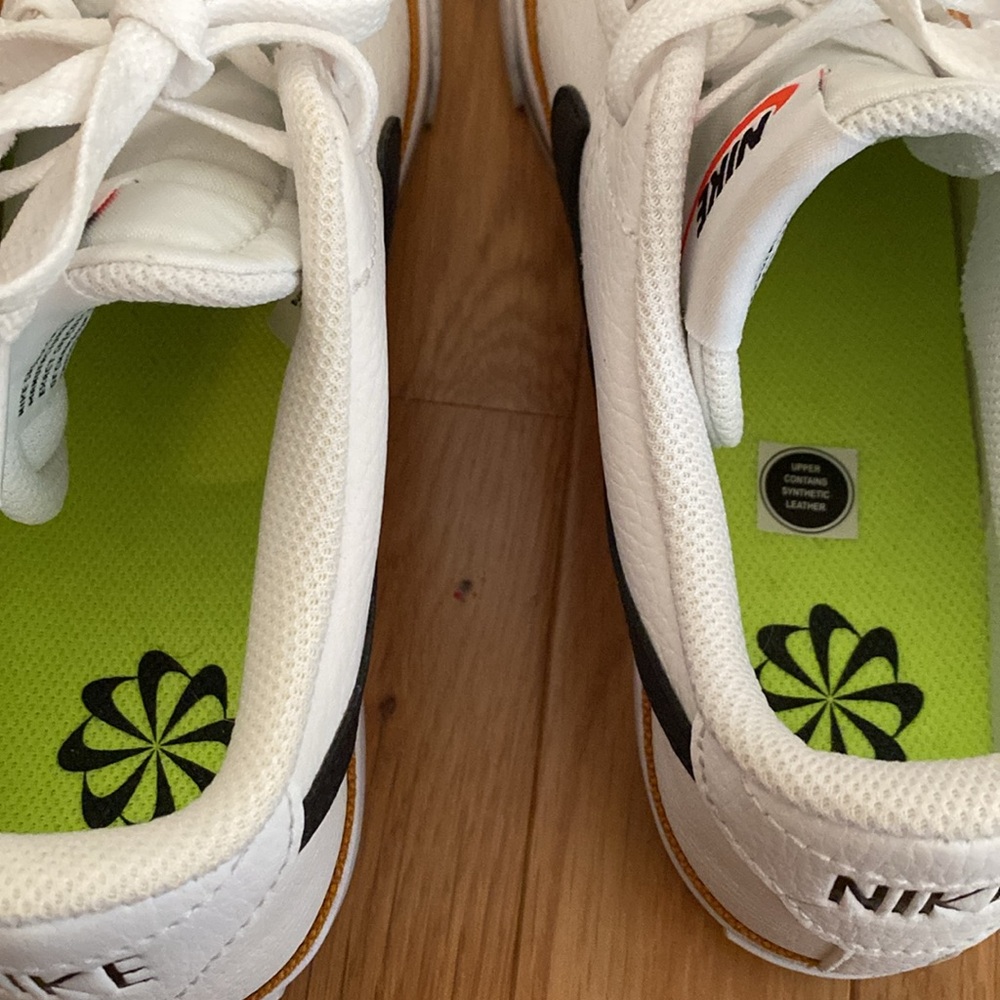 Women’s Nike White, Tan, and Black Sneakers - 8 - Picture 8 of 11